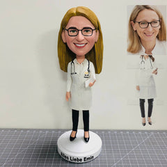 Custom Doctor Bobbleheads, Female Doctor Statues, Personalized Graduation Gifts For Female Doctors, Bobbleheads Presents For Doctors